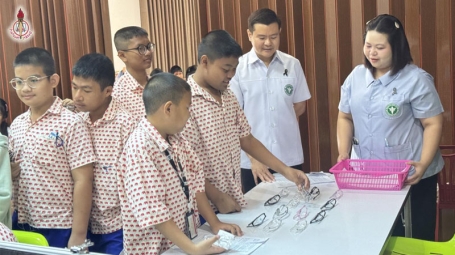 โครงการเด็กไทยสายตาดี